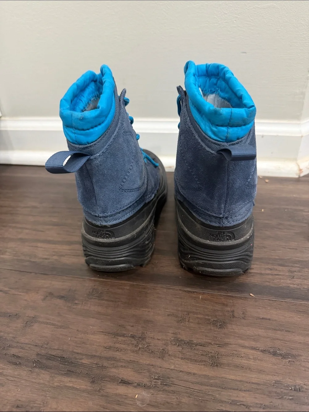 The North Face Youth Alpenglow V Waterproof Snow Winter Boots Blue